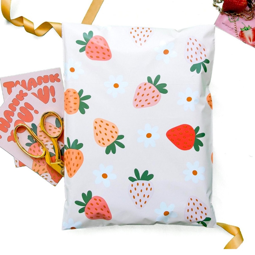 15 10x13 Strawberry Polymailers 🍓🍓